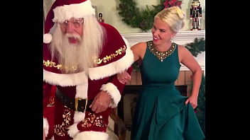 I know the real santa moulanrouge3