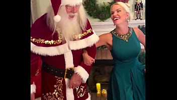 I know the real santa moulanrouge3