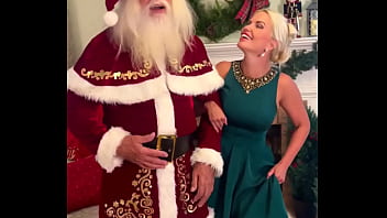 I know the real santa moulanrouge3