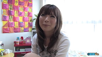 An individual attempted to do a foot job on a man to induce ejaculation