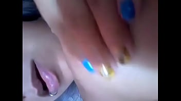 Me enviou pelo whatsapp safada na siririca