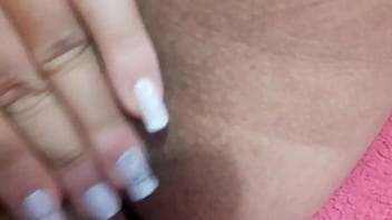 Novinha gostosa se masturbando