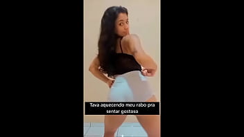 Sou a rabuda de shortinho