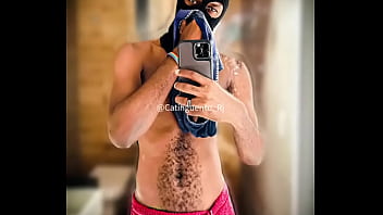 Eu cheirando a minha cueca suada e esporrada em 3d pra vocês #cueca #fetiche #pig