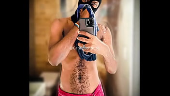 Eu cheirando a minha cueca suada e esporrada em 3d pra vocês #cueca #fetiche #pig