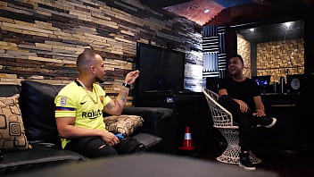 Perrear fumar chingar