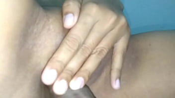 แหย่หีสาวนักเรียนแตดสวยน่าเลีย