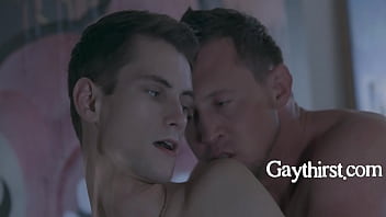 18yo Twink Runs Away From His Christian Fam On His Bday thumbnail