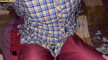 Desi indian village girl gets fucked late night in her hometown