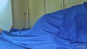 Golden skinned latina babe's slow pussy play Golden skinned latina babe's slow pussy play