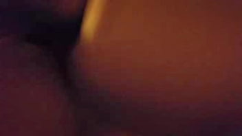 Esta noche le toca leche afuera para que no la descubran