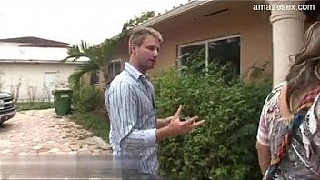 Gorgeous pornstar with amazing ass