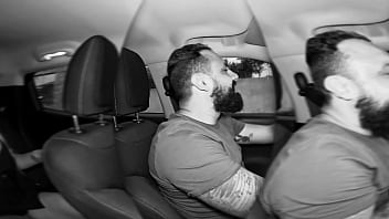 No carro com lukas anne cristalli cuzinho apertado e leite no bico