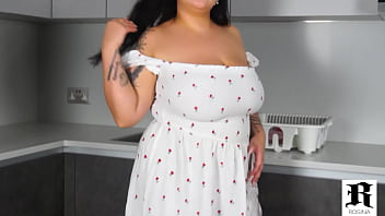 Curvy beauty rosina lux gets her pussy pounded by a bbc