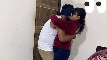 Le dejo el culo lleno de leche a esta zorra colegiada