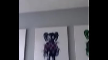 Big booty girl twerking to drake