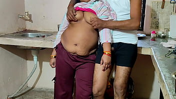 Desi Bhabhi Devar Ki Majhedare Chudai Hindi Audio thumbnail