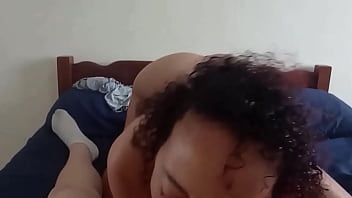 Você não vai acreditar o que essa latina fez com a boca no pau do saymon