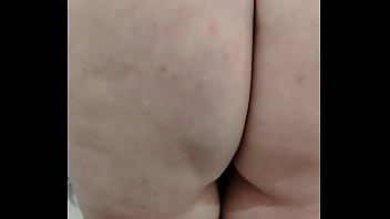 Mamãe em roupa transparente se exibindo mom in transparent clothes