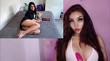 Se cogen a la hermanastra con lentes y le hacen un anal