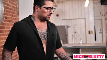 Tattooed milf veronique tinkler discovers anal by niceandslutty