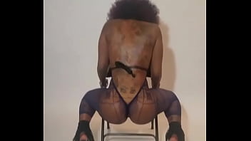 Essa bunda tem vida própria