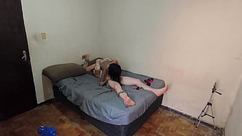 Fodendo ate o talo a magrinha gostosa