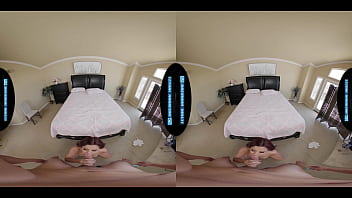 Vanessa marie offers her pussy in vr
