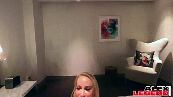 Blonde milf mellanie monroe gives her pussy to dicked next door stud