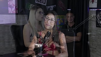 Gosta De Apanhar Mas Não Gosta De Bater Foi Capa Da Revista Sexy Acha Que Homens Tem Medo Dela E Pensou Em Desistir Do Reality Luciana Picchi Sheer Red thumbnail