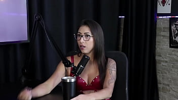 Gosta de apanhar mas não gosta de bater foi capa da revista sexy acha que homens tem medo dela e pensou em desistir do reality luciana picchi sheer red