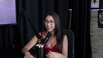 Gosta de apanhar mas não gosta de bater foi capa da revista sexy acha que homens tem medo dela e pensou em desistir do reality luciana picchi sheer red