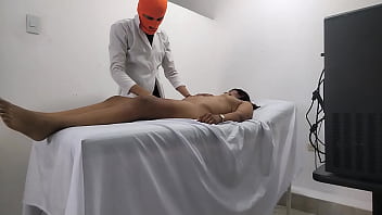 Change of plans doctor was going to give massage to female patient but the patient turned out to be a whore and quickly set him up