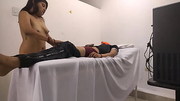 Change of plans doctor was going to give massage to female patient but the patient turned out to be a whore and quickly set him up