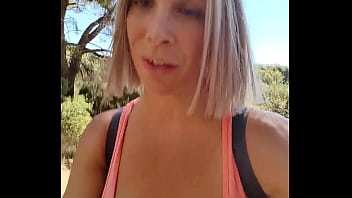 Prête et en tenue pour ma randonnée défi me faire casser la chatte par un