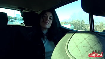 Sabrine somptueuse brune veut du sexe anal