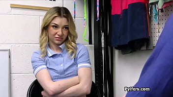 Slim petite suspect sucks mall cop