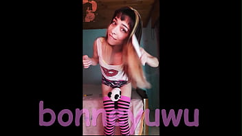 Bonneyuwu 9 59 putita argentina se masturba con dildo transparente y cepillo