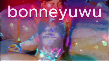 Bonneyuwu 9 59 putita argentina se masturba con dildo transparente y cepillo