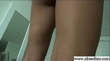 Solo girl use as dildos all kind of stufs video 10