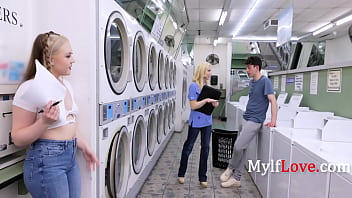 Stepmom finds love with stepdaughter's help