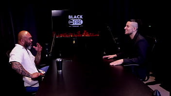 Sexo anal nada mais é do que dor seu primeiro atendimento foi engraçado e quando teve que ensinar um marido cadu sem fôlego watch sheer red