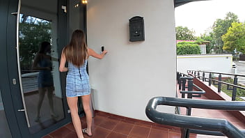 I hooked up with the university’s richest girl—she made me cum twice