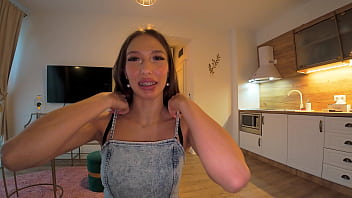 I hooked up with the university’s richest girl—she made me cum twice