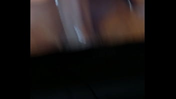 Dando o cu profundamente