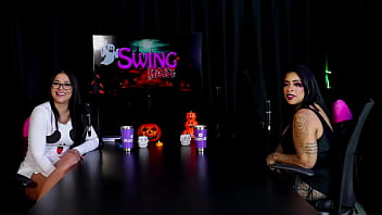 Morena demonstra o seu boquete deixando o brinquedinho todo babado marcelly melo sheer red