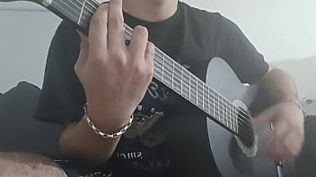 Manipulando abruptamente mi guitarra de carne