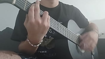 Manipulando abruptamente mi guitarra de carne