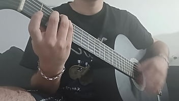 Manipulando abruptamente mi guitarra de carne
