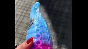 Por las calles de barcelona luciendo mi nuevo y más deseado juguetito ️ miorgasmostore Por las calles de barcelona luciendo mi nuevo y más deseado juguetito ️ miorgasmostore